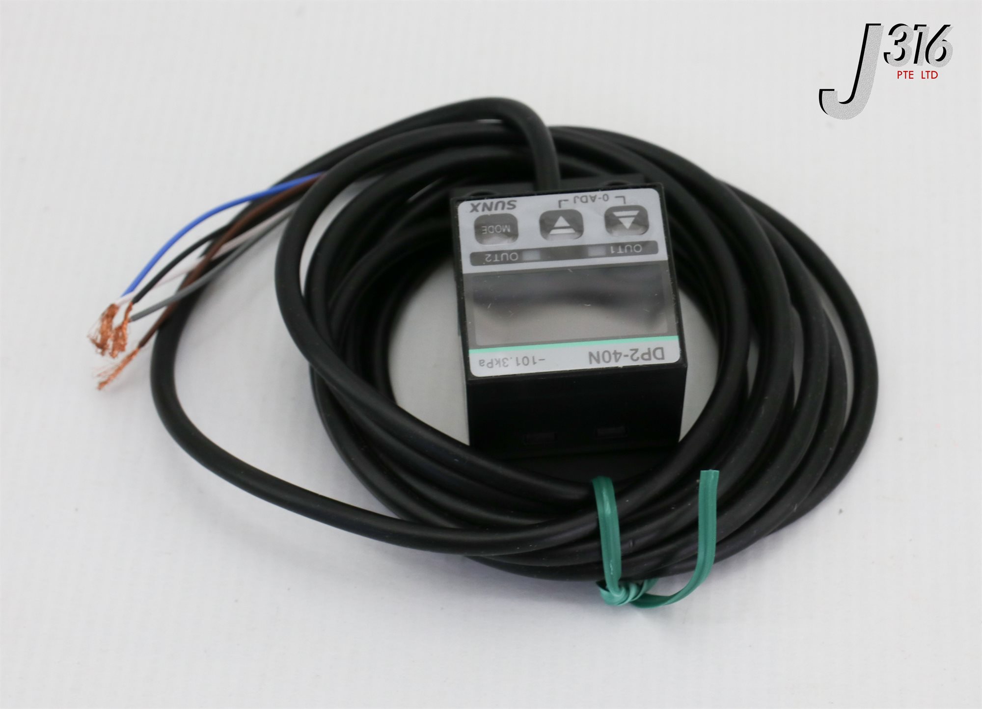スムース 23921 SUNX DIGITAL PRESSURE SENSOR (NEW) DP2-40N | eBay